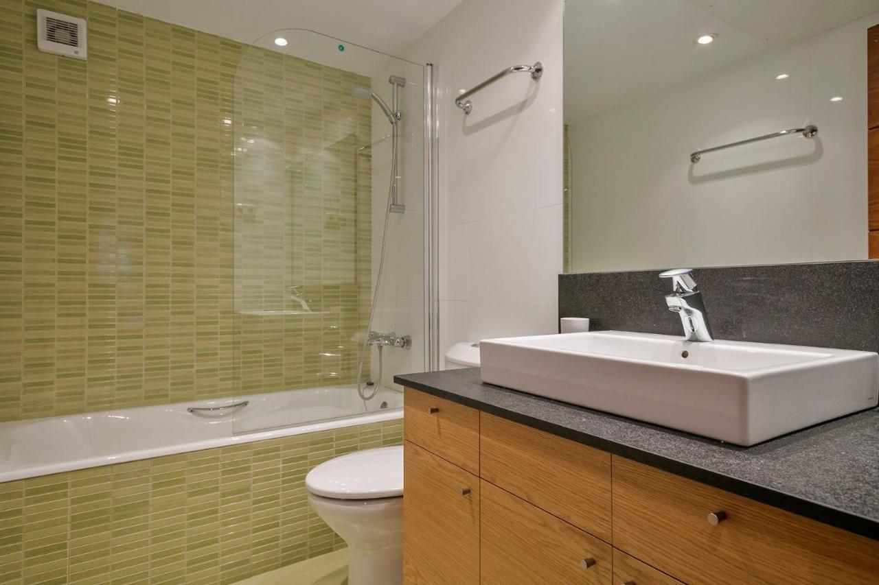 Luderna - Apartamento Con Terraza Barrados Vielha Exterior foto